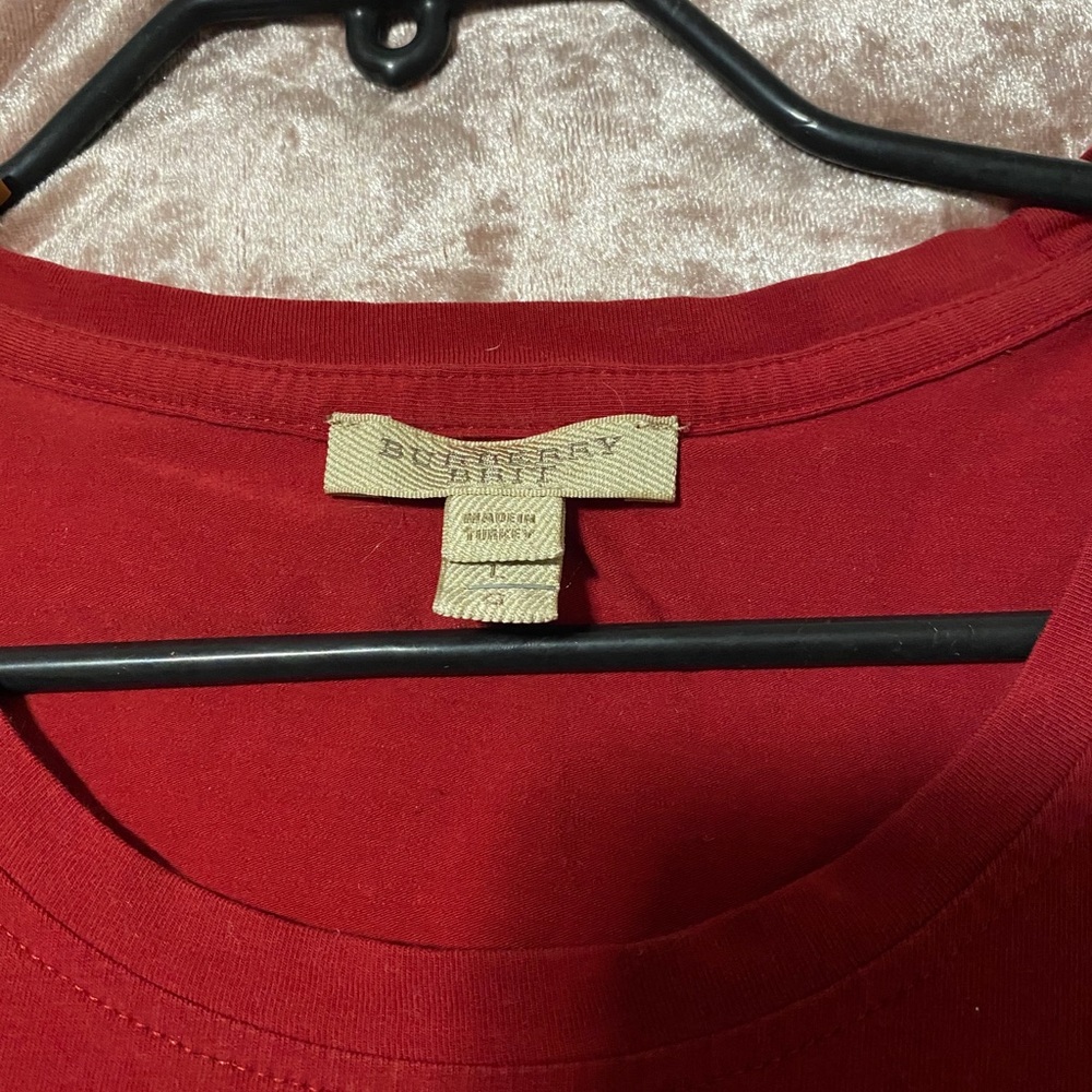 Burberry T-Shirt ( Red)